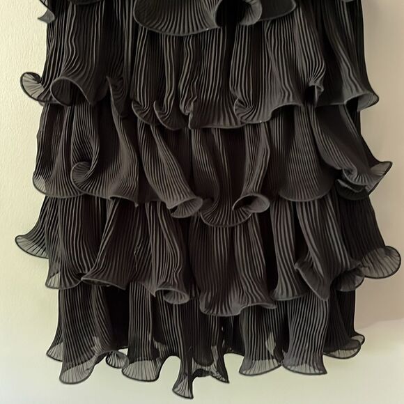 New! AKIRA SWEETIE PLEATED RUFFLE SLEEVELESS MINI DRESS IN BLACK Size M - Picture 7 of 16